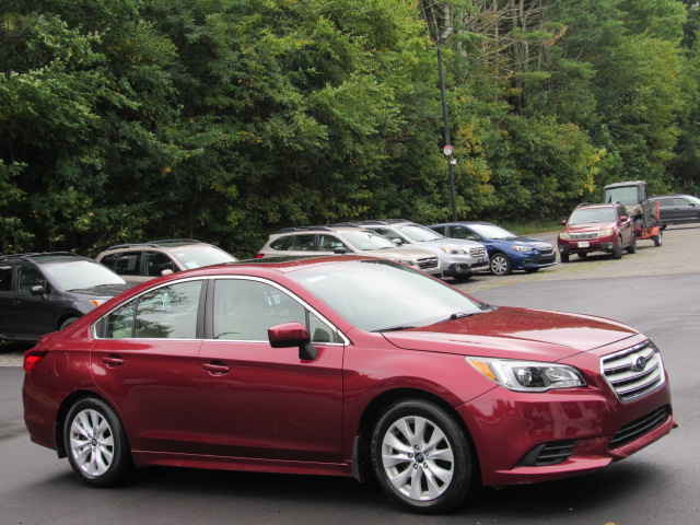 Used 2015 Subaru Legacy 2.5i Premium AWD/4WD image 13