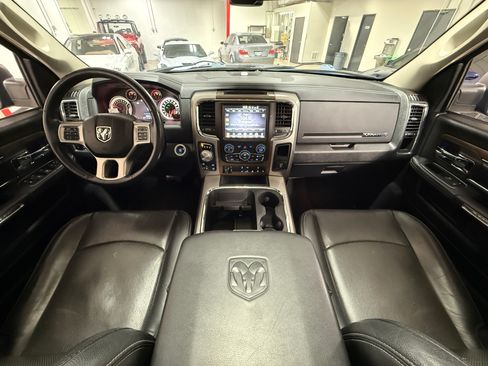 Used 2015 RAM 1500 4x4 Crew Cab Laramie image 19