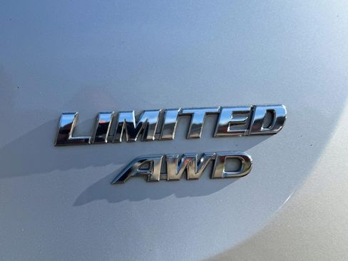 Used 2014 Toyota RAV4 Limited image 9