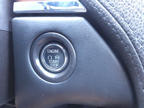 Used 2013 Lincoln MKS image 26