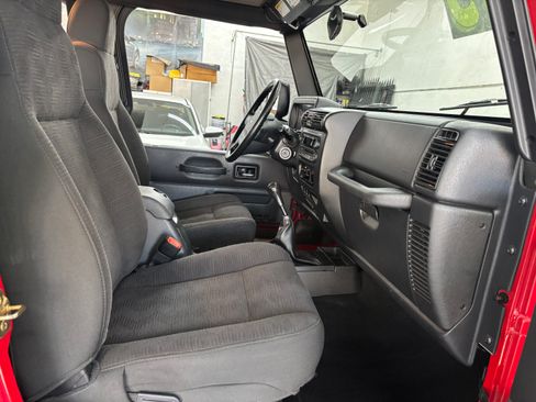 Used 2005 Jeep Wrangler SE image 19