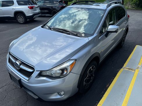 Used 2015 Subaru XV Crosstrek 2.0i Limited AWD/4WD image 3
