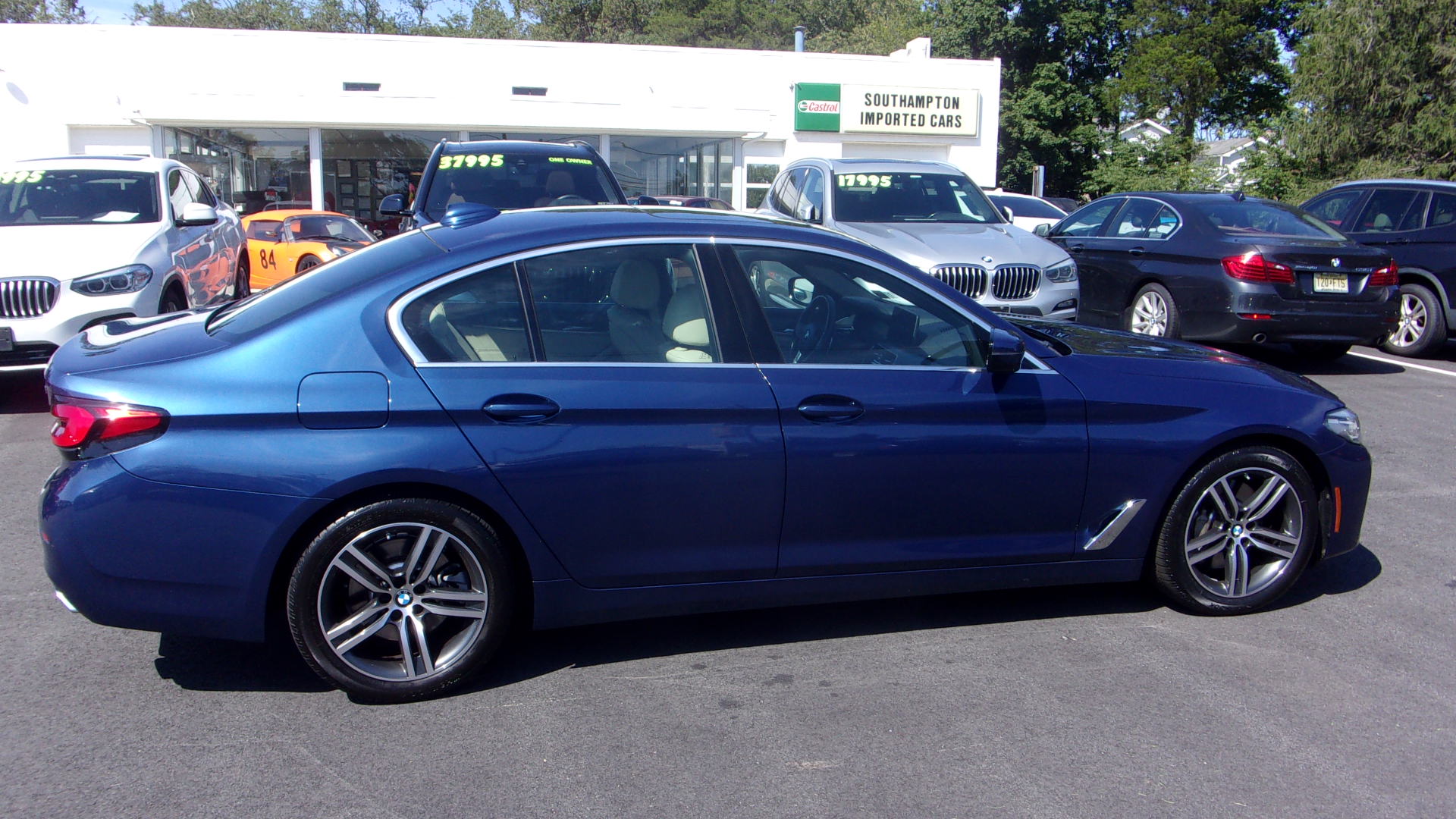 Used 2021 BMW 530i xDrive AWD/4WD image 13