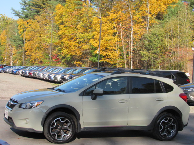 Used 2013 Subaru XV Crosstrek 2.0i Premium AWD/4WD image 3