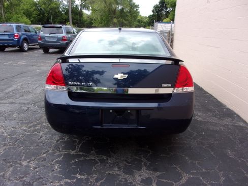 Used 2011 Chevrolet Impala LT w/ 1LT FWD image 5