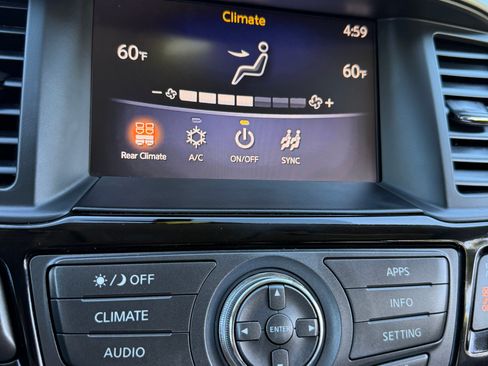 Used 2019 Nissan Pathfinder FWD image 18