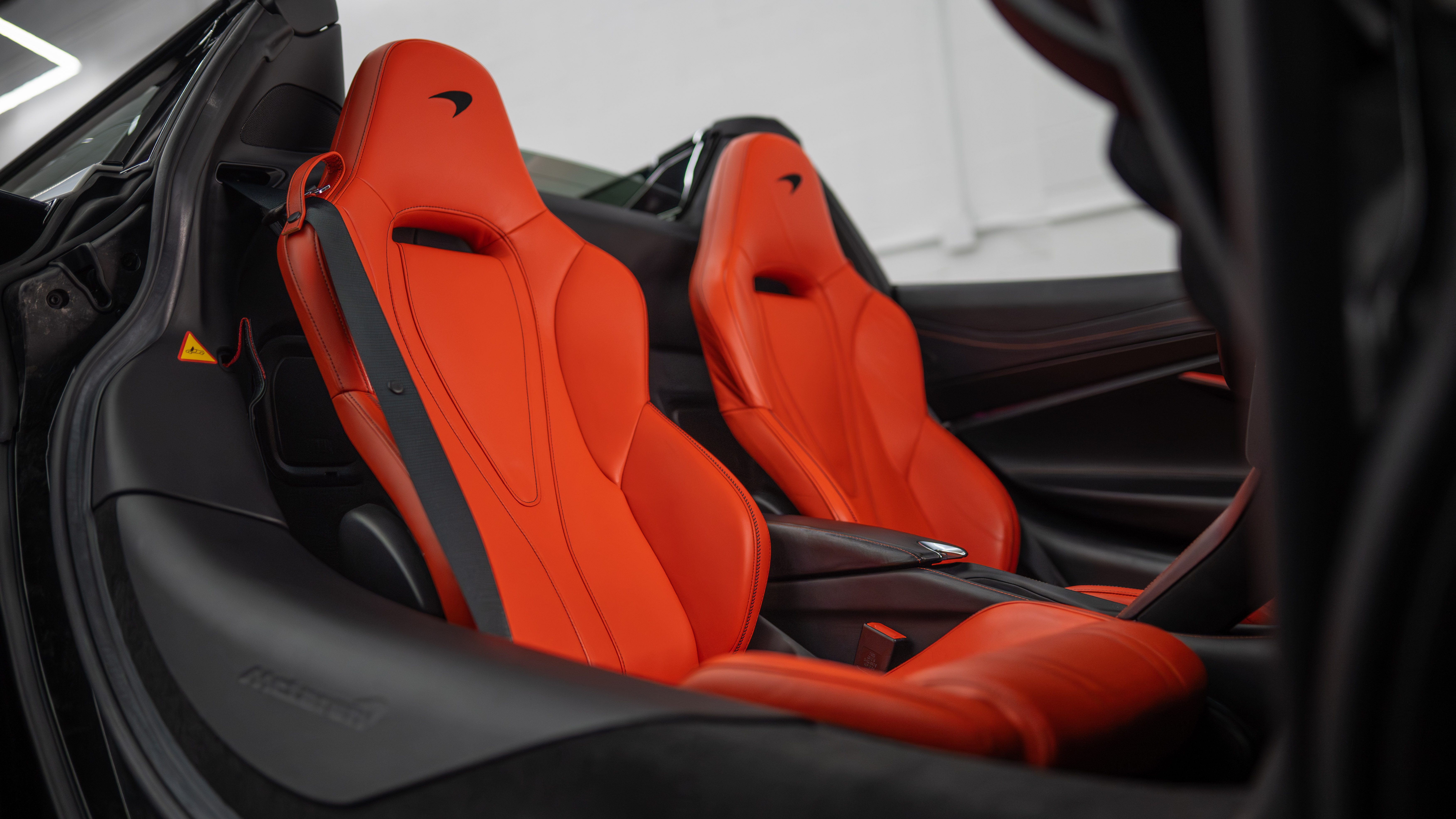 Used 2020 McLaren 720S Spider RWD image 31