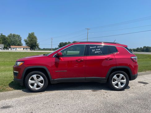 Used 2017 Jeep Compass Latitude w/ 80th Edition image 2