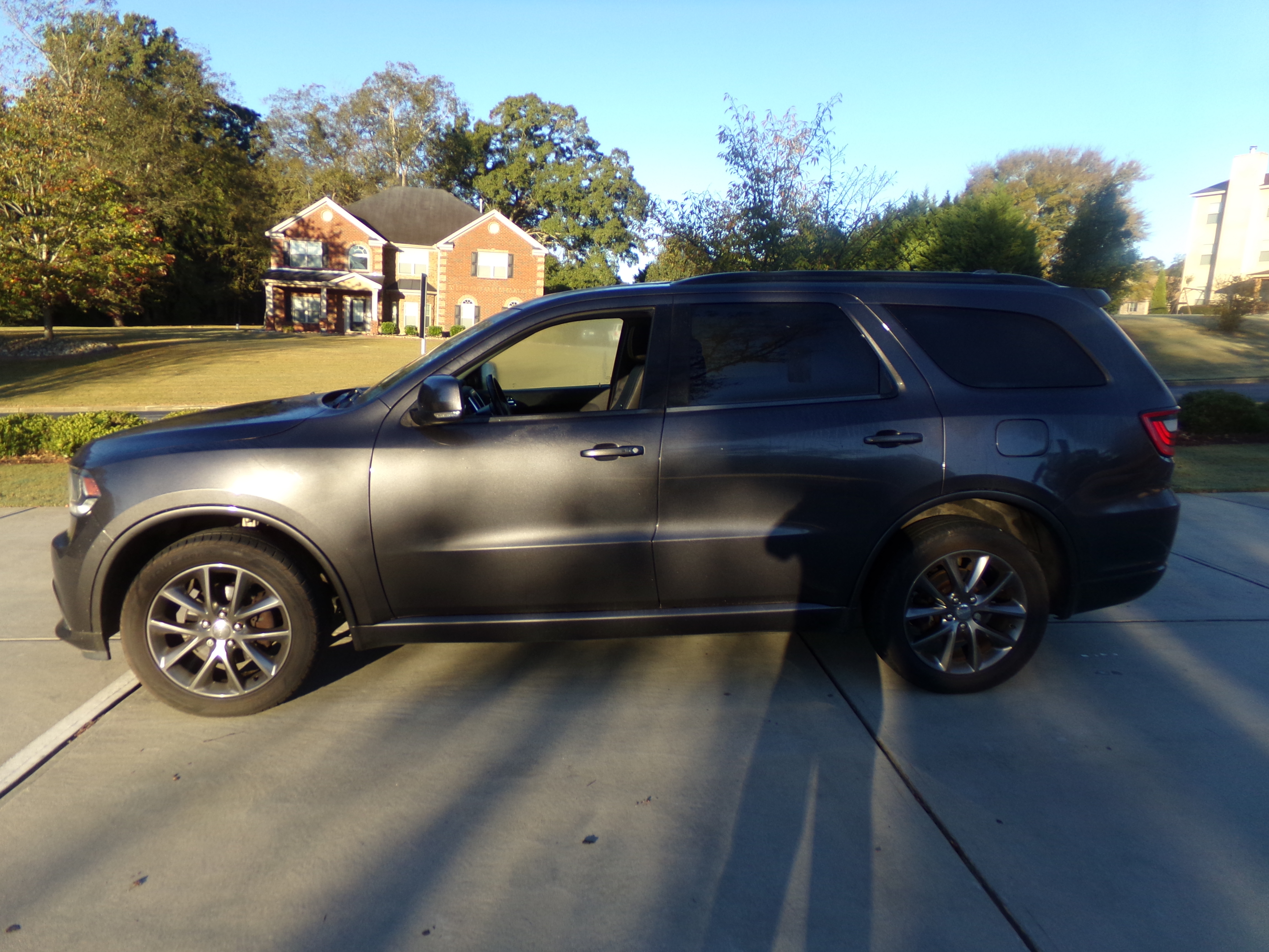 Used 2017 Dodge Durango AWD GT image 2