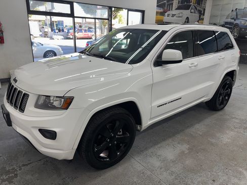 Used 2015 Jeep Grand Cherokee Altitude image 9