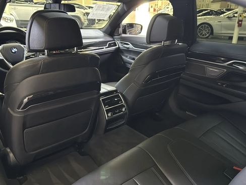 Used 2019 BMW 740i w/ M-Sport Package RWD image 24