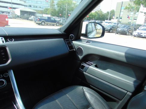 Used 2015 Land Rover Range Rover Sport image 16