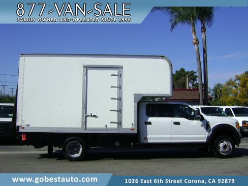 Used 2017 Ford F550 image 1