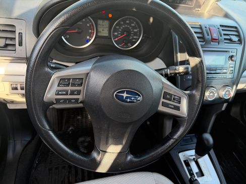 Used 2014 Subaru Forester 2.5i image 16
