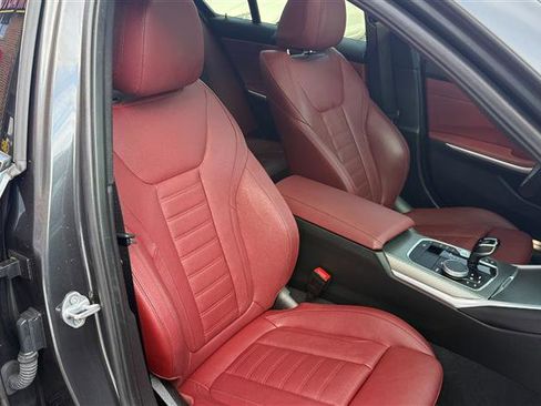 Used 2022 BMW M340i xDrive image 11