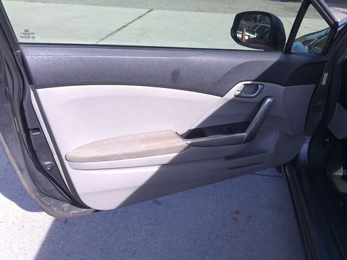 Used 2012 Honda Civic LX image 9