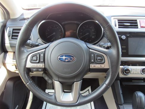 Used 2017 Subaru Outback 3.6R Limited AWD/4WD image 23