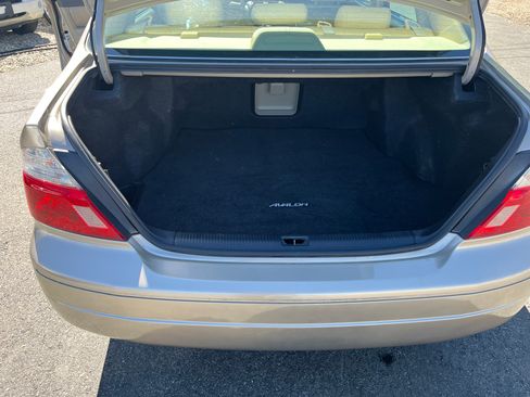 Used 2003 Toyota Avalon XLS image 9