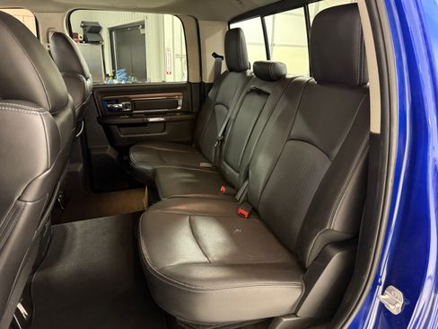 Used 2015 RAM 1500 4x4 Crew Cab Laramie image 27