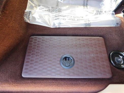 Used 2018 RAM 1500 Laramie image 27