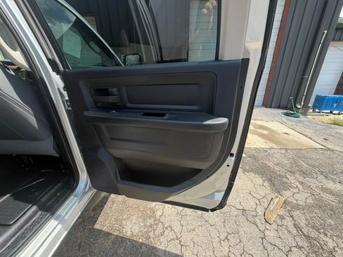 Used 2018 RAM 2500 4x4 Crew Cab ST image 19