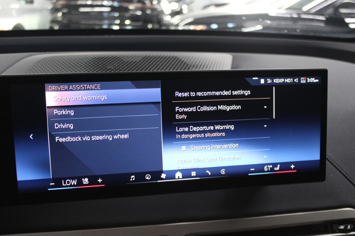 Used 2024 BMW iX xDrive50 AWD/4WD image 22