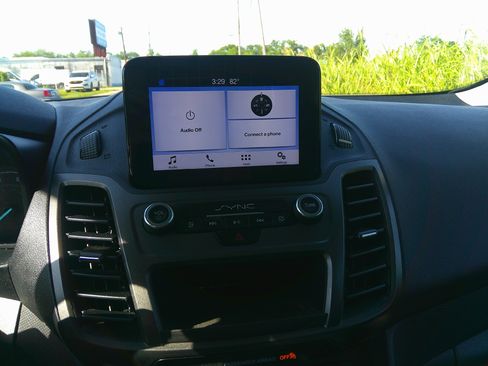 Used 2021 Ford Transit Connect XLT image 18