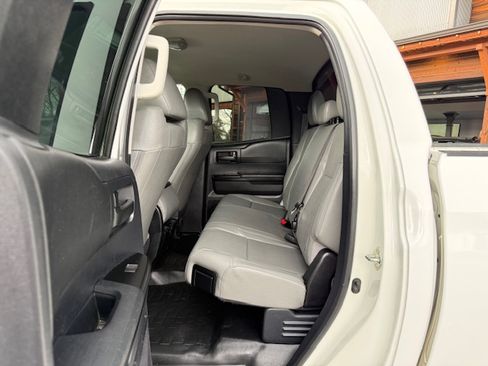 Used 2016 Toyota Tundra SR image 18