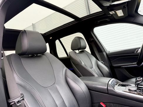 Used 2019 BMW X5 xDrive40i image 11