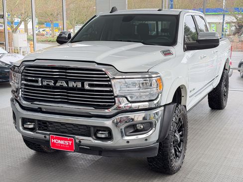 Used 2022 RAM 2500 Limited image 3