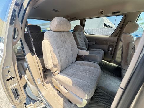 Used 2001 Toyota Sienna LE FWD image 21