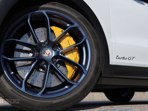 Used 2024 Porsche Cayenne Turbo GT image 3