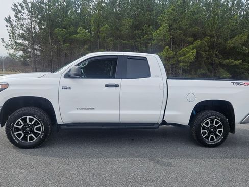 Used 2016 Toyota Tundra SR5 image 2