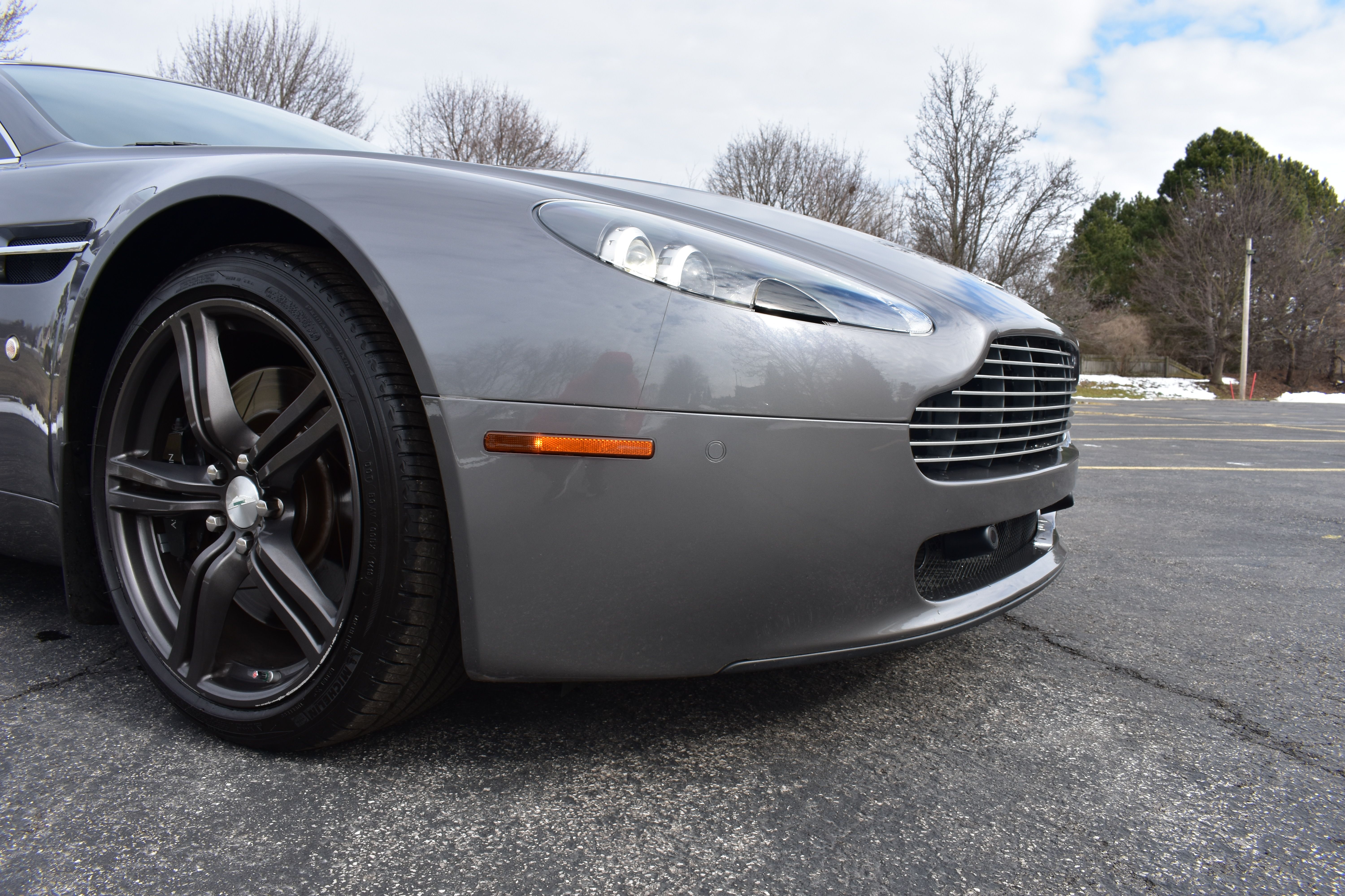Used 2009 Aston Martin V8 Vantage Roadster RWD image 27