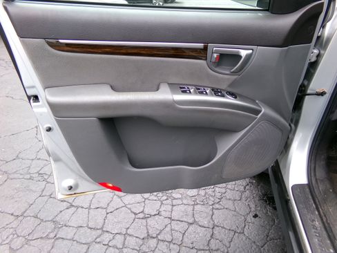 Used 2011 Hyundai Santa Fe SE AWD/4WD image 16