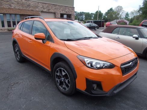 Used 2018 Subaru Crosstrek 2.0i Premium AWD/4WD image 3