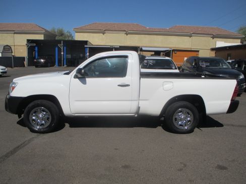 Used 2014 Toyota Tacoma w/ SR5 Package RWD image 1