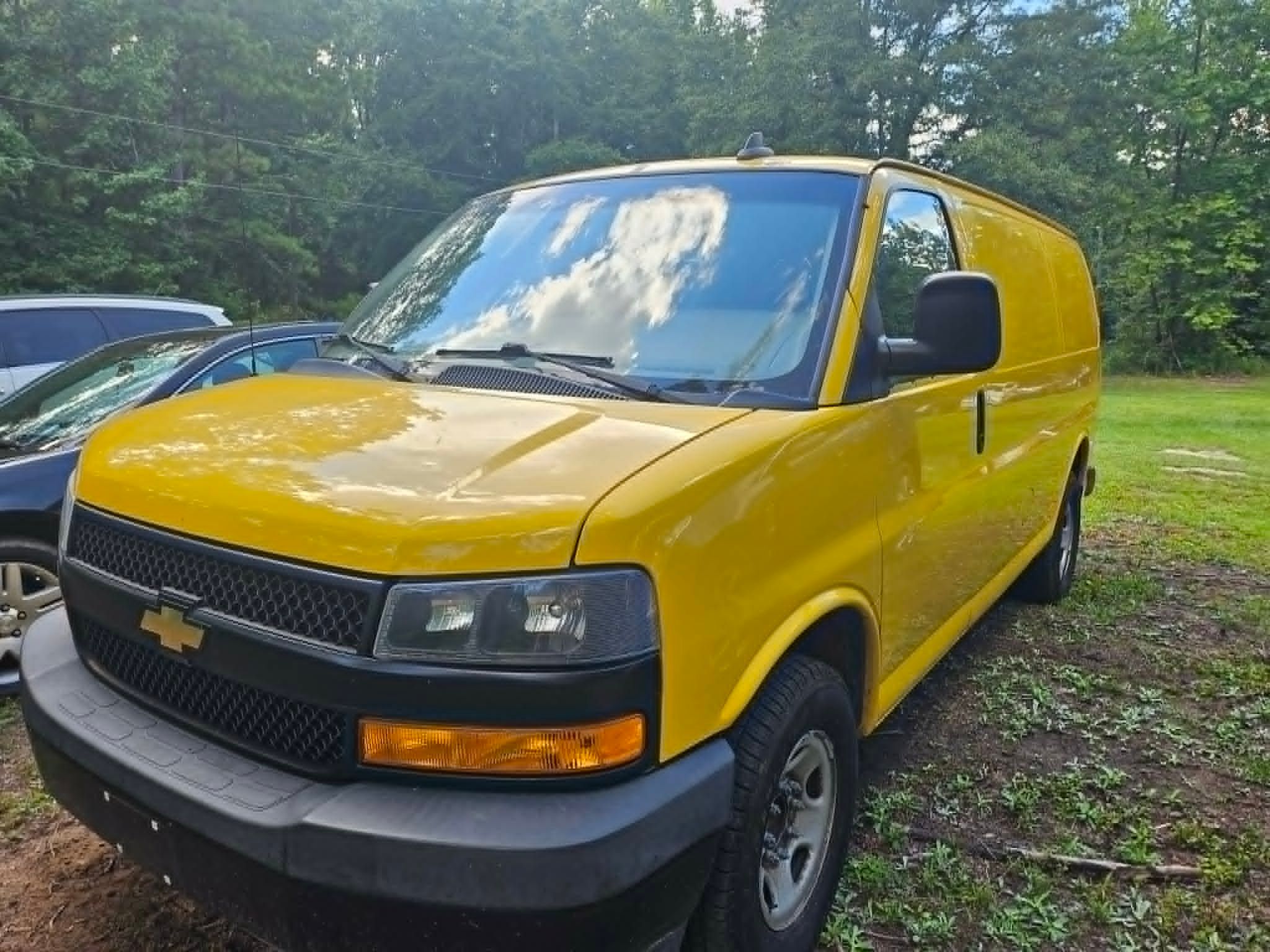 Used 2020 Chevrolet Express 2500 UNAVAIL RWD image 1