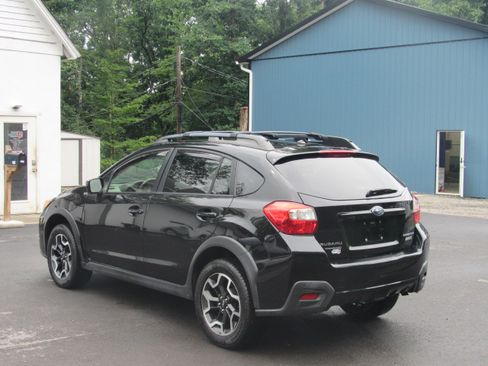 Used 2017 Subaru Crosstrek 2.0i Premium AWD/4WD image 5