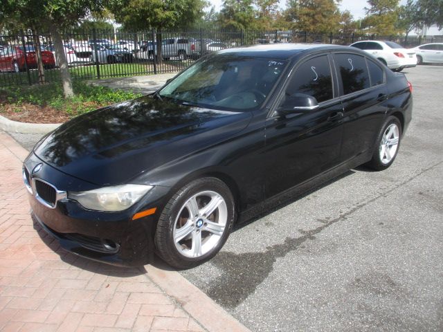 Used 2014 BMW 320i RWD image 2