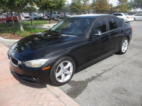 Used 2014 BMW 320i image 2