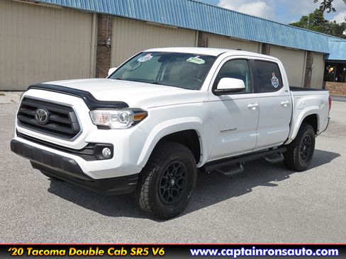Used 2020 Toyota Tacoma SR5 image 2