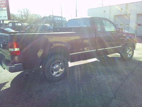 Used 2006 Ford F150 XLT image 3