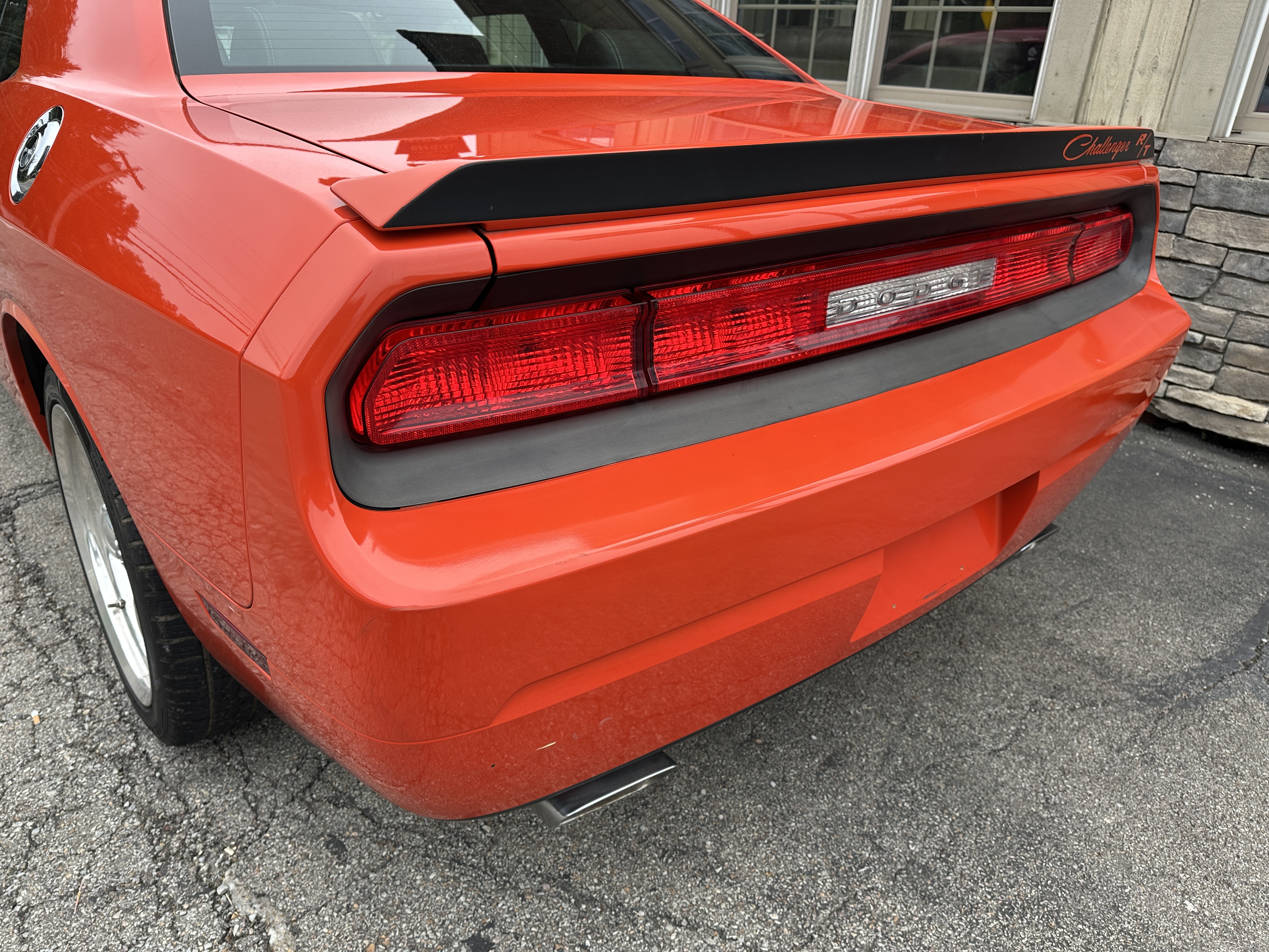 Used 2010 Dodge Challenger R/T RWD image 8