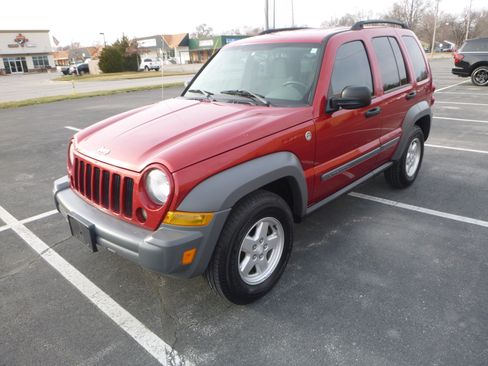 Used 2006 Jeep Liberty Sport image 3