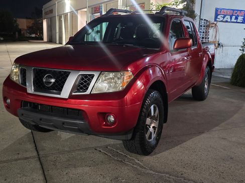 Used 2013 Nissan Frontier PRO-4X image 17