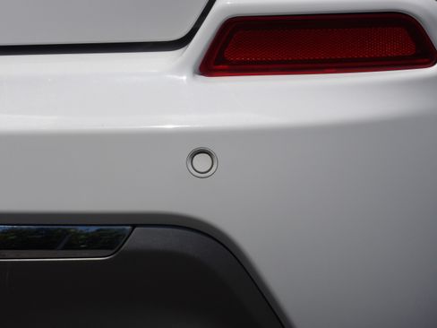 Used 2019 Jeep Cherokee 4WD Overland image 15