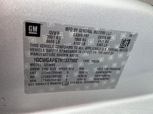 Used 2017 Chevrolet Express 2500 image 21