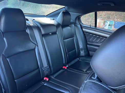 Used 2017 Ford Taurus SEL image 21