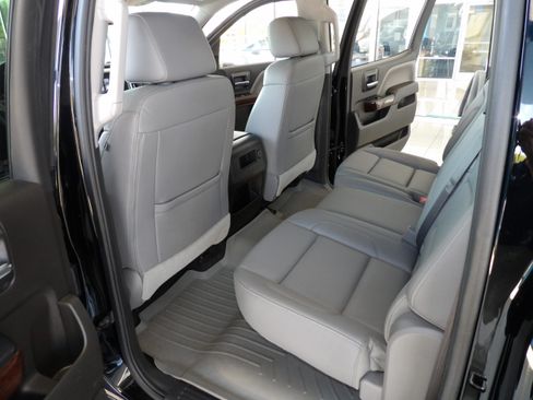 Used 2017 GMC Sierra 1500 SLT image 25